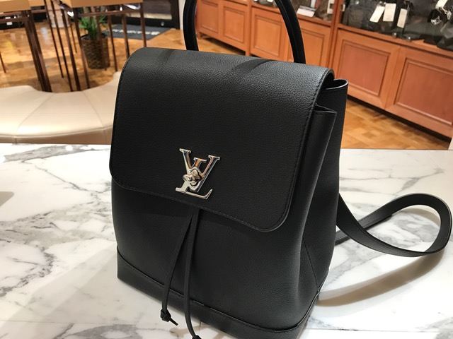 ルイヴィトン ロックミー バックパック　 リュック　LOUIS VUITTON