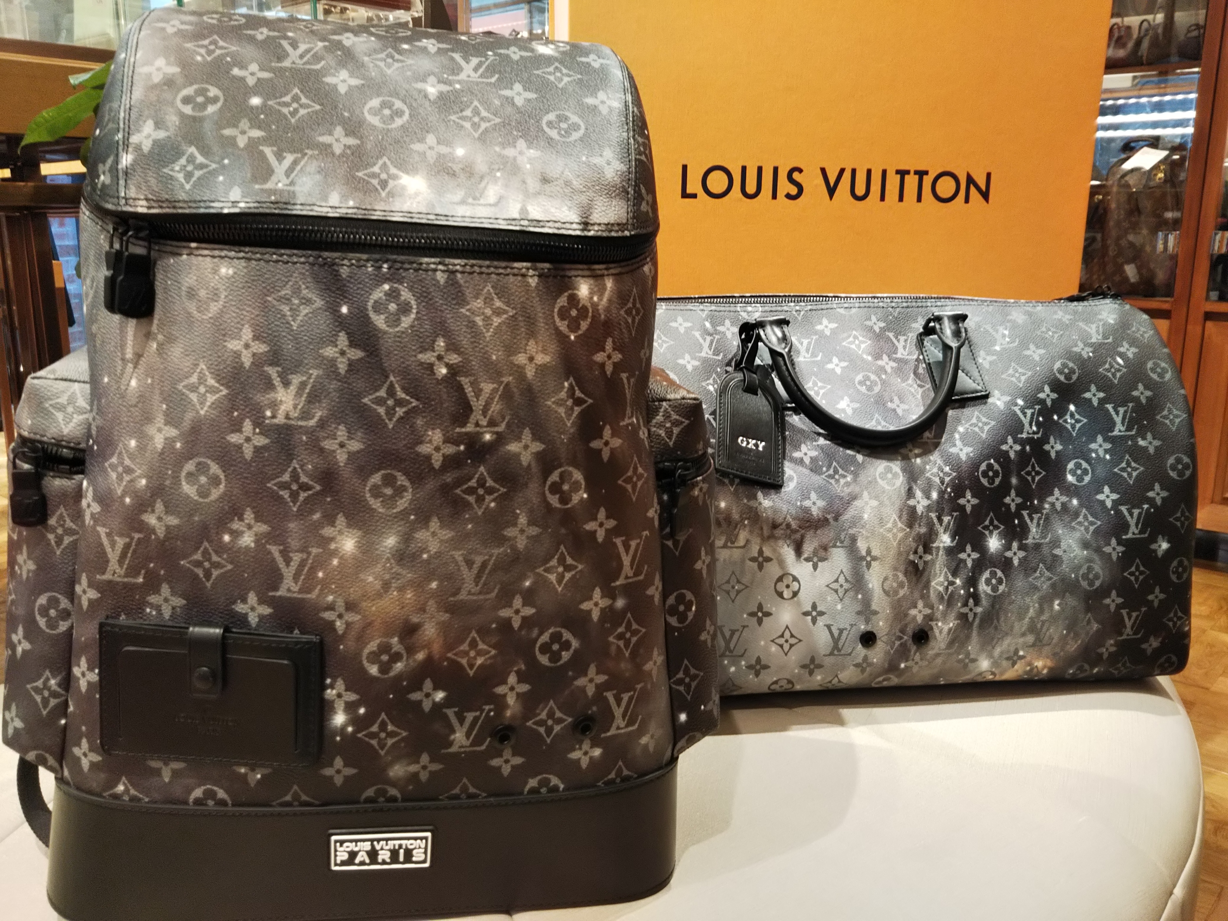 LOUIS VUITTON　モノグラムギャラクシー