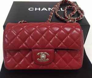 シャネル　マトラッセ　キャビアスキン　シングルチェーンショルダーバッグ　レッド