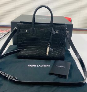 サンローランパリ　クラシック ベイビー サックドジュール 2Wayショルダーバッグ ブラック レザー 477478