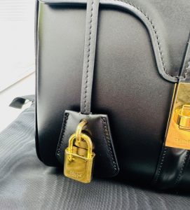 セリーヌ　バッグ　買い取り　THIERRY和歌山