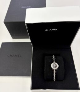 シャネル J12 XS 19mm ブレスセンターダイヤ ブラックセラミック H5236 高価買取